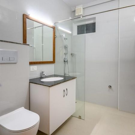 Daffodils Luxury Airport Suites Kochi Exterior photo