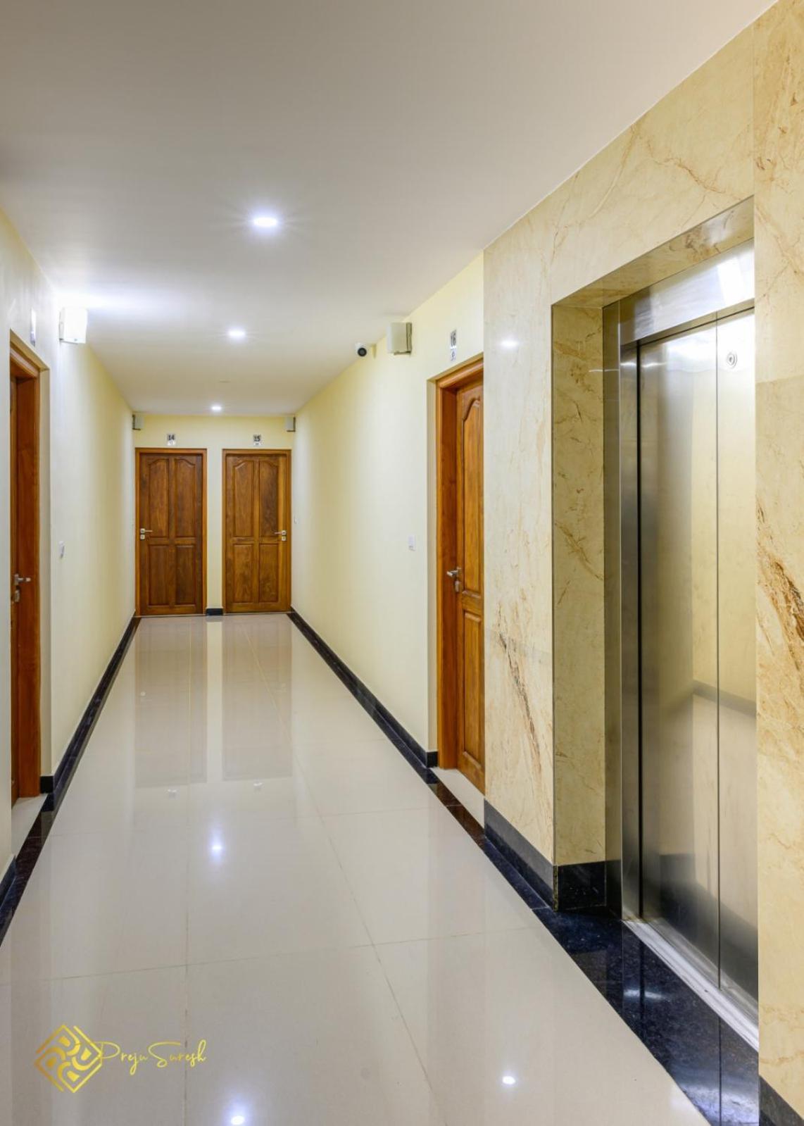 Daffodils Luxury Airport Suites Kochi Exterior photo